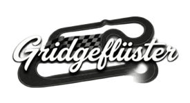 Logo 'Gridgeflüster': Weißer, geschwungener Schriftzug über einer dunklen, gewundenen Rennstrecke mit integriertem Zielflaggen-Muster.